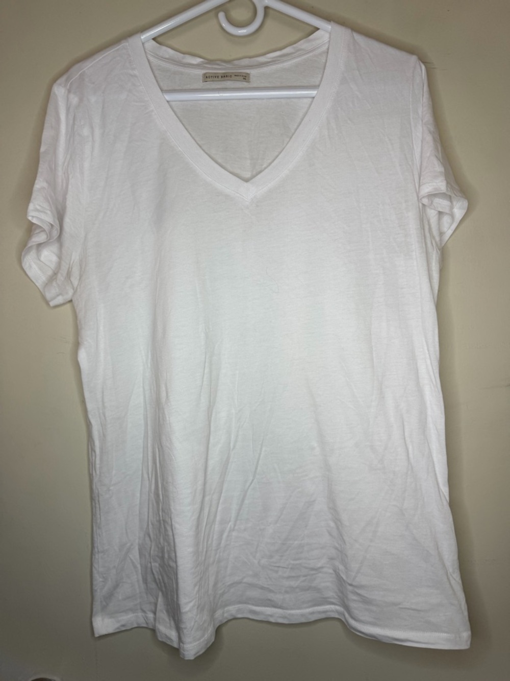 Active Basic White V-Neck Tee – Size 3XL (Set of 2)